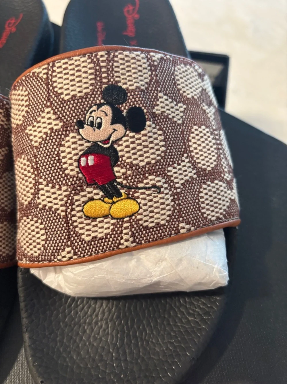 Coach Disney Mickey Mouse slides - Picture 5 of 14